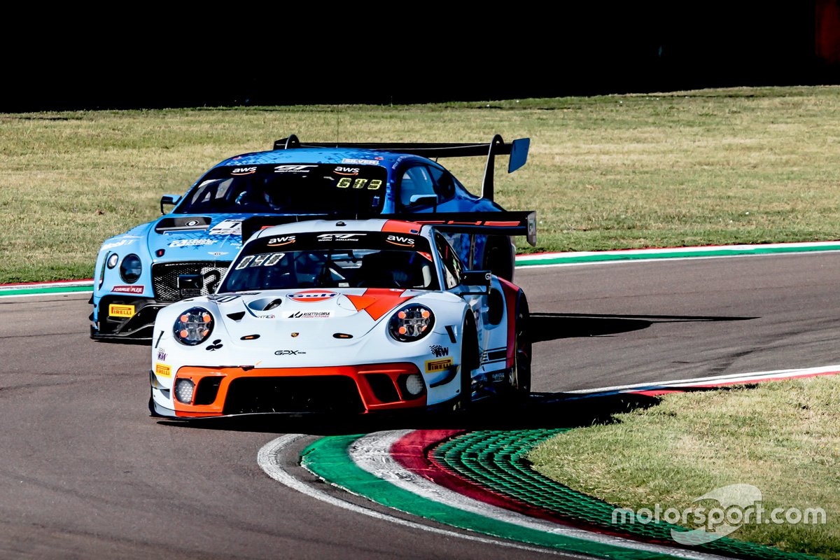 #40 GPX Racing Porsche 911 GT3-R: Romain Dumas, Louis Deletraz, Thomas Preining