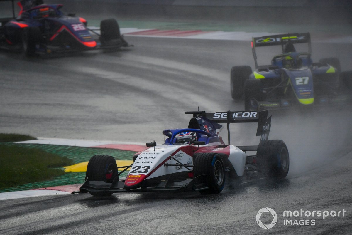 Niko Kari, Charouz Racing System, Enaam Ahmed, Carlin BUZZ RACING e Clement Novalak, Carlin BUZZ RACING