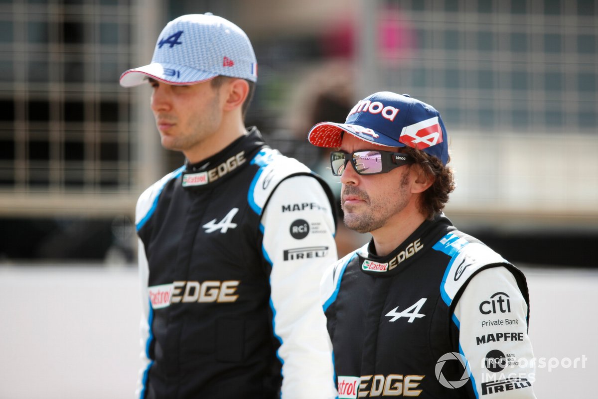 Esteban Ocon, Alpine A521 y Fernando Alonso, Alpine A521