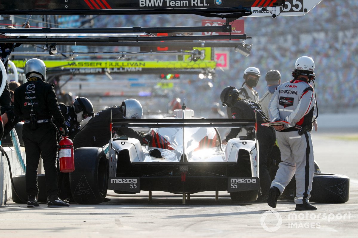 #55 Mazda Motorsports Mazda DPi, DPi: Pit Stop, Oliver Jarvis, Harry Tincknell, Jonathan Bomarito