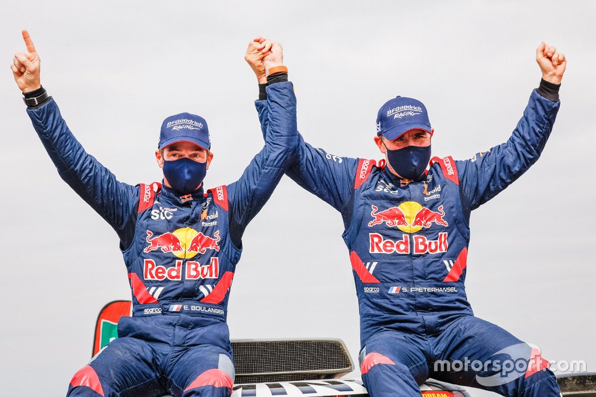 Winners #302 X-Raid Mini JCW Team: Stéphane Peterhansel, Edouard Boulanger