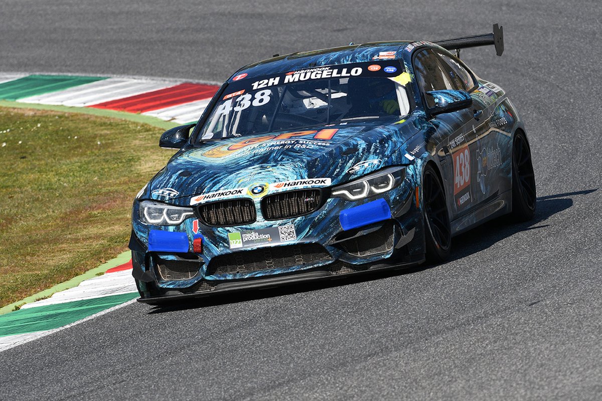 #438 ST Racing: Samantha Tan, Chandler Hull, Jon Miller, BMW M4
