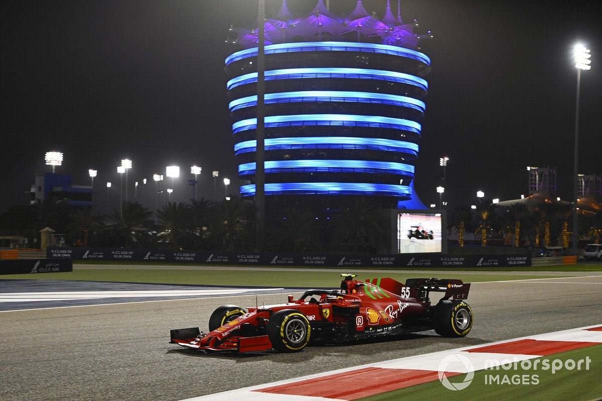 Carlos Sainz Jr., Ferrari SF21