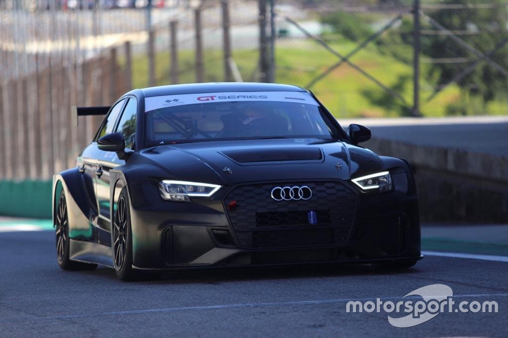 Teste de carro da Audi para TCR South America