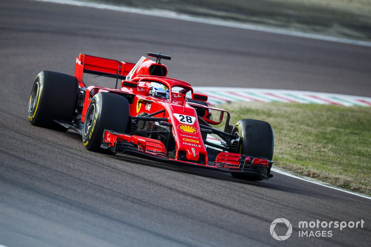 Giuliano Alesi maakt kennis met Formule 1-materiaal