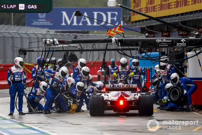 Mick Schumacher, Haas VF-21, pit stop