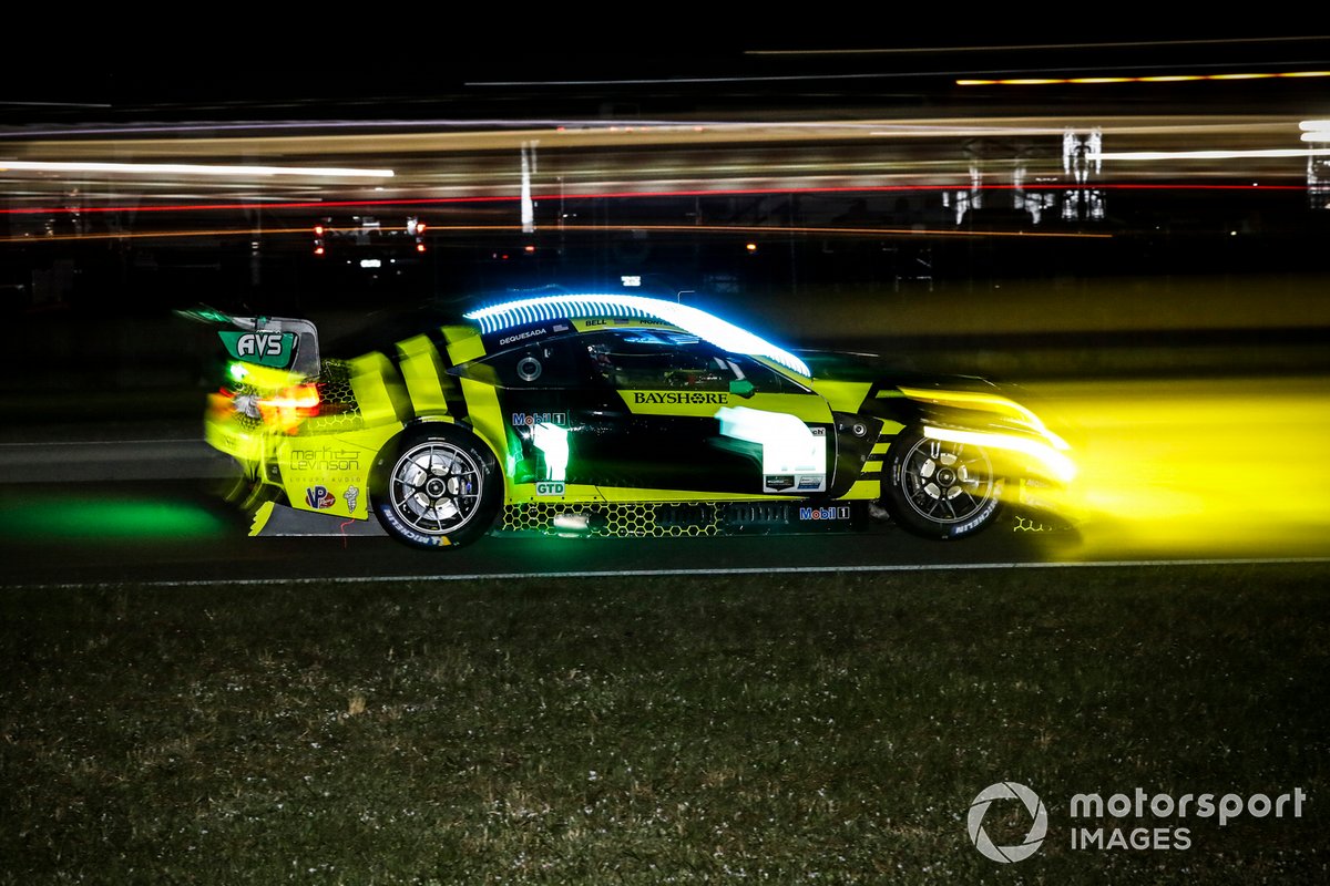 #12 AIM Vasser Sullivan Lexus RC-F GT3, GTD: Frankie Montecalvo, Townsend Bell, Michael De Quesada