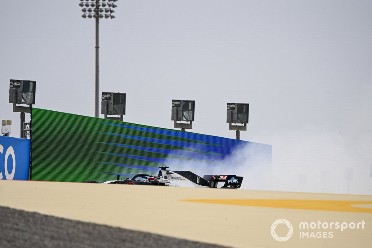 Romain Grosjean, Haas VF-20 se va a la grava
