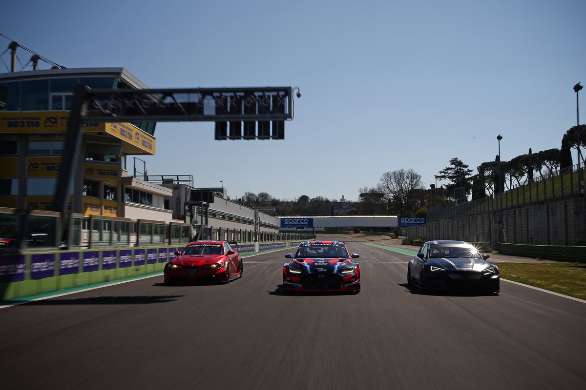 Cupra eRacer, Alfa Romeo Giulia ETCR, Hyundai Veloster N ETCR