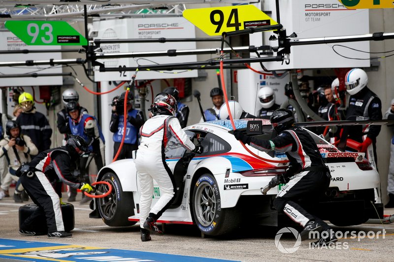 #94 Porsche GT Team Porsche 911 RSR: Sven Müller, Mathieu Jaminet, Dennis Olsen