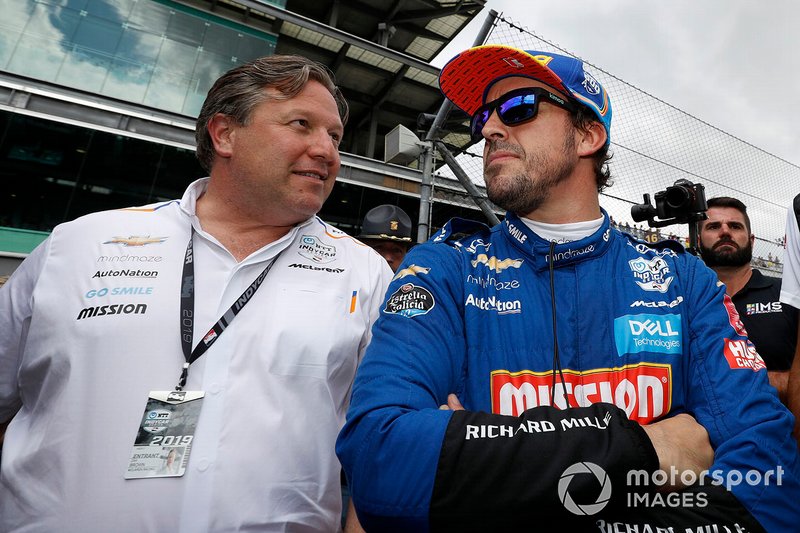 Fernando Alonso, Zak Brown, McLaren Racing Chevrolet