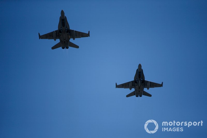 Un par de McDonnell Douglas (Boeing) CF-18 Hornets de la Real Fuerza Aérea Canadiense