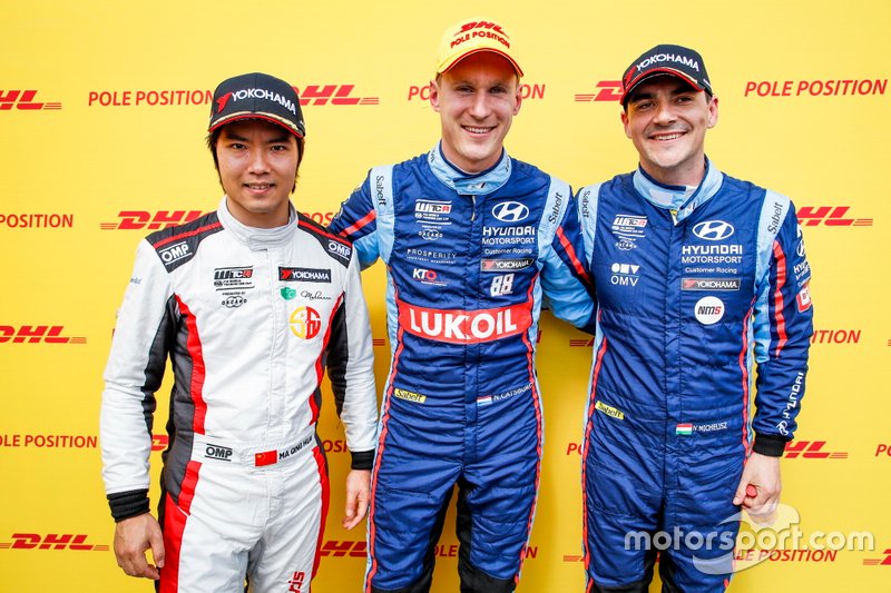 Top 3 Qualifiche: il poleman Nicky Catsburg, BRC Hyundai N LUKOIL Racing Team Hyundai i30 N TCR, Ma Qing Hua, Team Mulsanne Alfa Romeo Giulietta TCR, Norbert Michelisz, BRC Hyundai N Squadra Corse Hyundai i30 N TCR