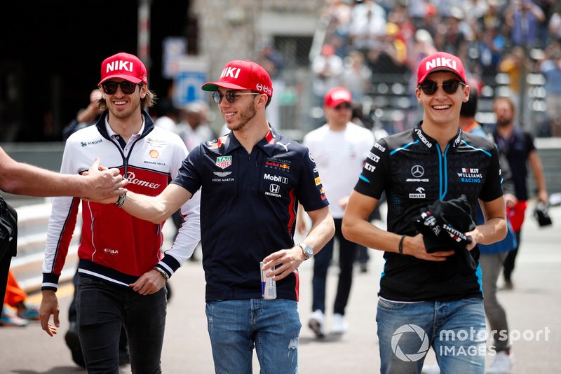 Antonio Giovinazzi, Alfa Romeo Racing, Pierre Gasly, Red Bull Racing, and George Russell, Williams Racing