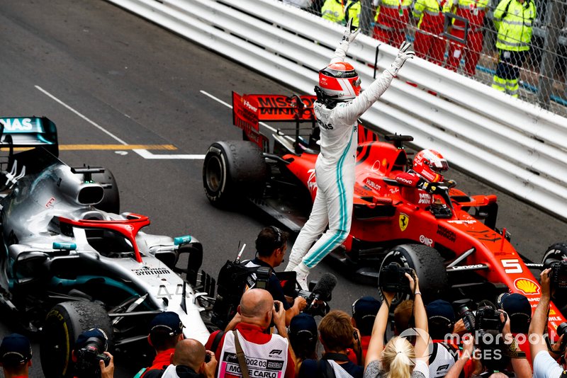 Yarış galibi Lewis Hamilton, Mercedes AMG F1, Parc Ferme