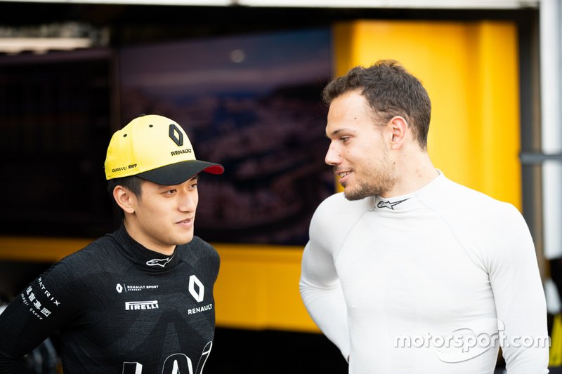 Guanyu Zhou, UNI Virtuosi Racing e Luca Ghiotto, UNI Virtuosi Racing