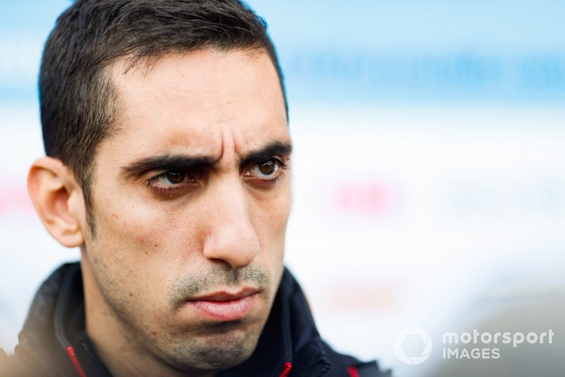 Sébastien Buemi, Nissan e.Dams, talks to the press