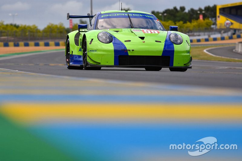 #99 Dempsey Proton Competition Porsche 911 RSR: Patrick Long, Tracy Krohn, Niclas Jönsson