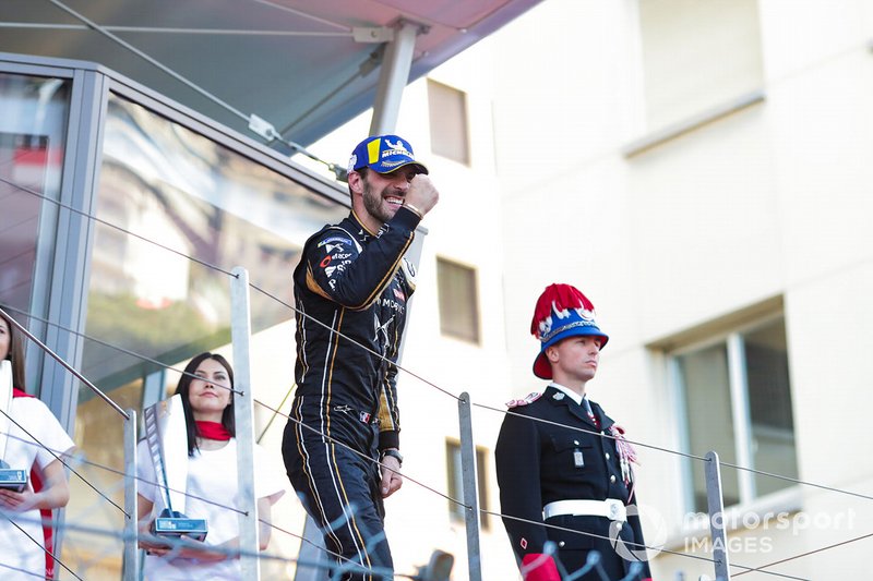 Podium: race winner Jean-Eric Vergne, DS TECHEETAH celebrates victory