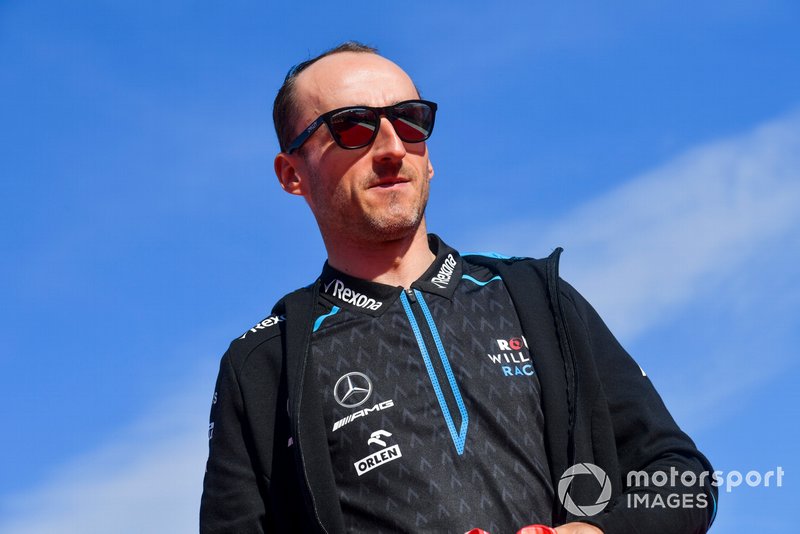 Robert Kubica retornou após muitos anos fora da categoria. Os resultados até o momento estão abaixo do esperado, mas o piloto aponta o carro da Williams como grande responsável pela má fase.