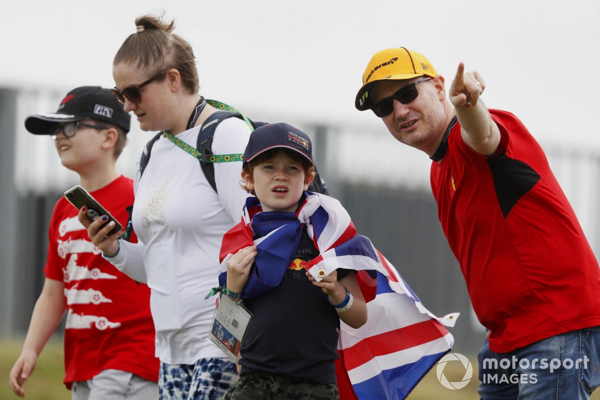 Fans at the track