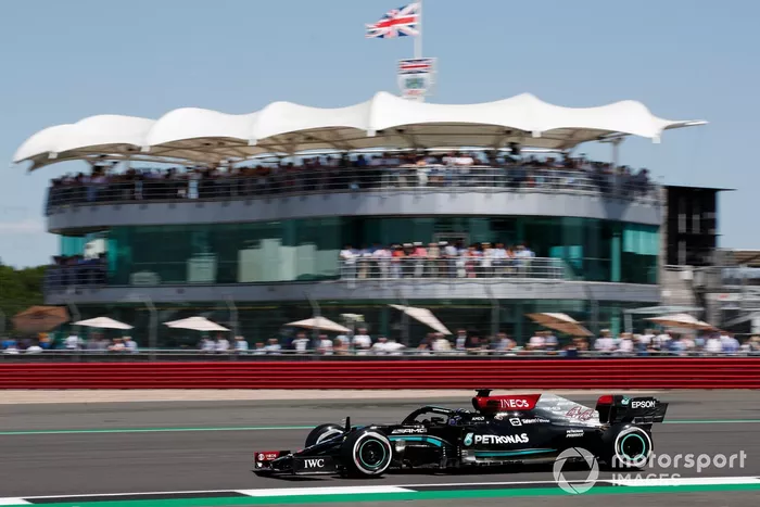 Lewis Hamilton, Mercedes W12