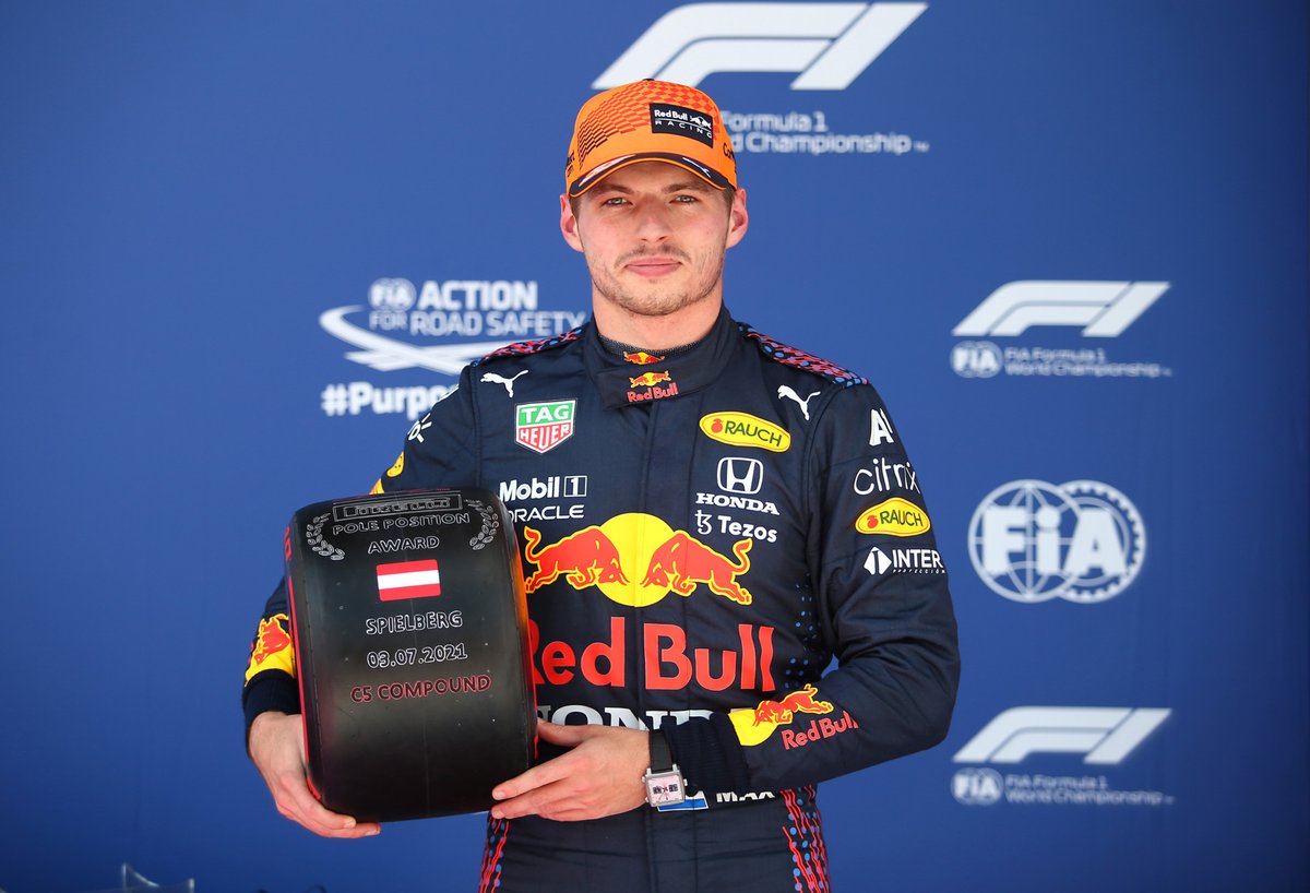 Ganador de la pole Max Verstappen, Red Bull Racing, celebra en Parc Ferme