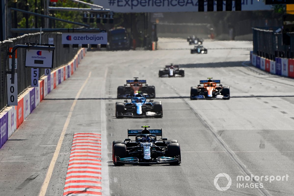Valtteri Bottas, Mercedes W12, Esteban Ocon, Alpine A521, Lando Norris, McLaren MCL35M, Daniel Ricciardo, McLaren MCL35M