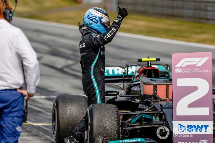 Segundo lugar  Valtteri Bottas, Mercedes, en Parc Ferme