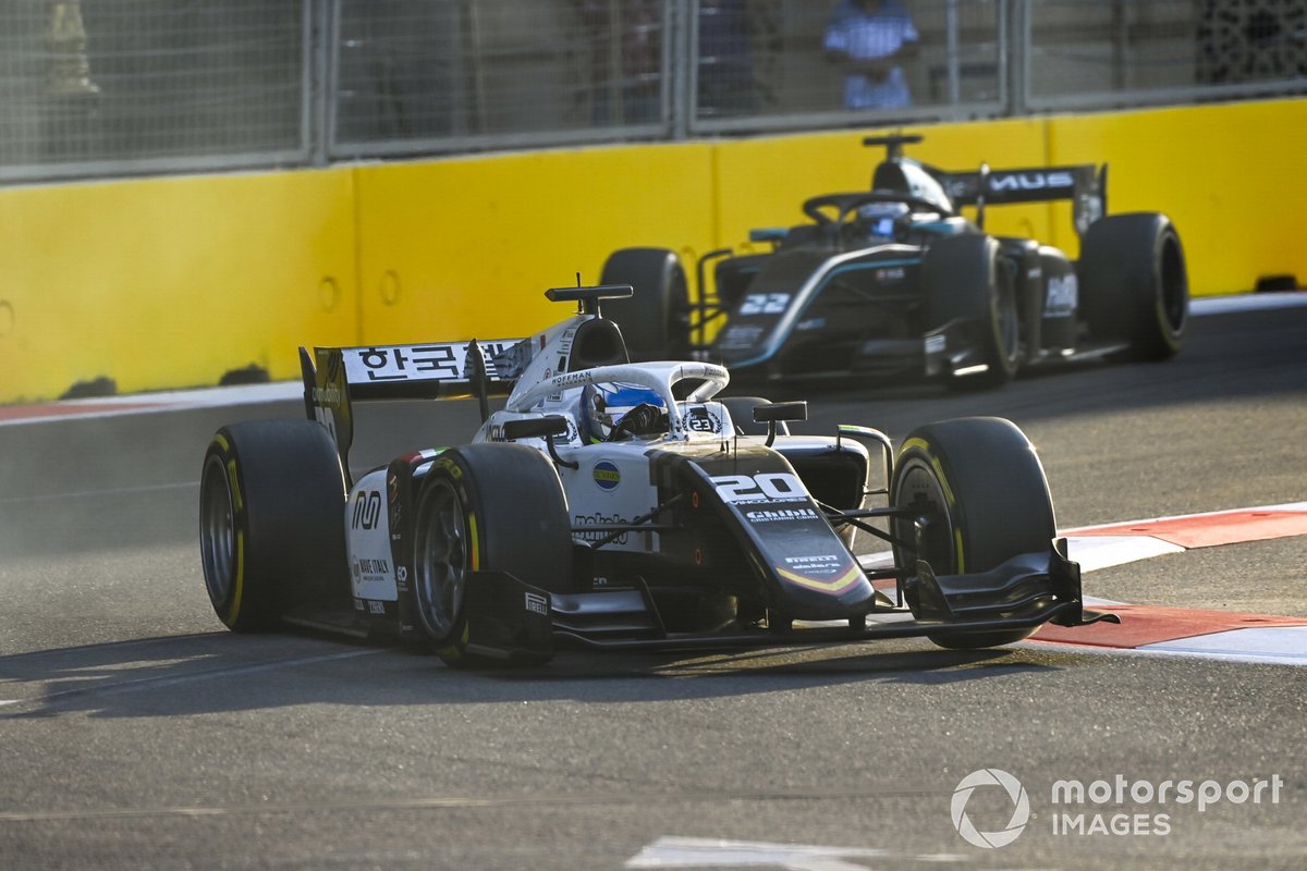 Matteo Nannini, Campos Racing, leads Jack Aitken, HWA Racelab