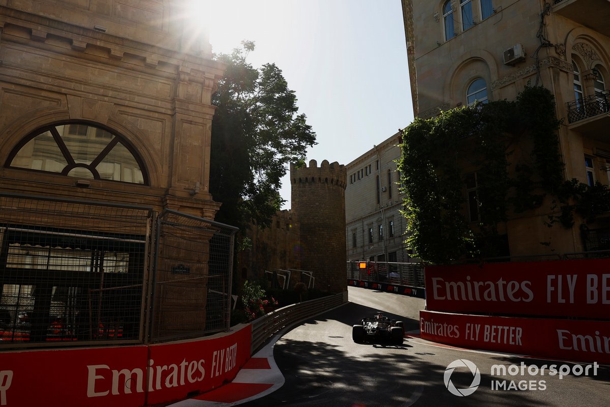 Lewis Hamilton, Mercedes W12