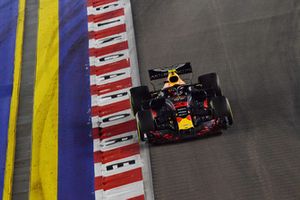 Max Verstappen, Red Bull Racing RB14 