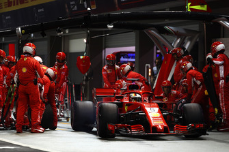 Sebastian Vettel, Ferrari SF71H, makes a pit stop