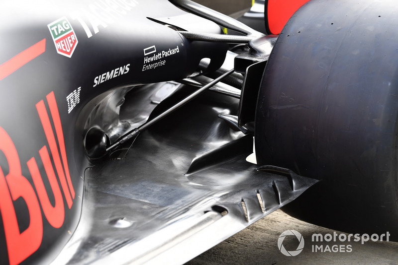 Red Bull Racing RB14 rear floor detail