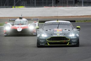 #98 Aston Martin Racing Aston Martin Vantage: Paul Dalla Lana, Pedro Lamy, Mathias Lauda 