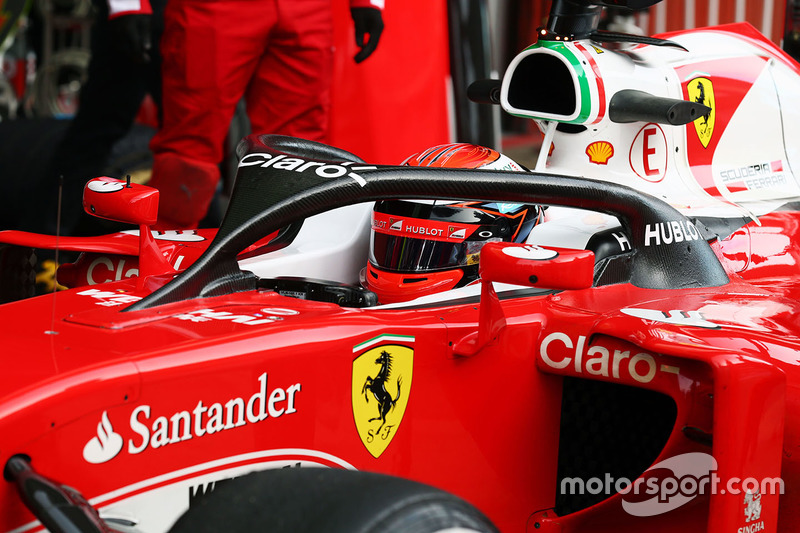 Kimi Raikkonen, Ferrari SF16-H con la cubierta de la cabina de halo