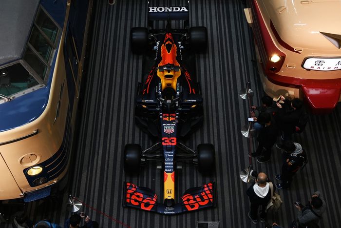 レッドブルRB16B、クハネ581、クハ489