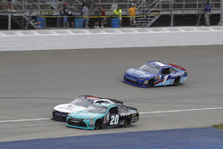 Denny Hamlin, Joe Gibbs Racing Toyota, William Byron, JR Motorsports Chevrolet