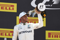 Podium: race winner Lewis Hamilton, Mercedes AMG F1
