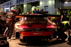 Pit stop #2 Black Falcon Mercedes AMG GT3: Khaled Al Qubaisi, Jeroen Bleekemolen, Patrick Assenheime