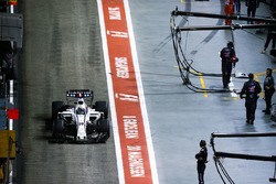 Felipe Massa, Williams FW40, in the pit lane