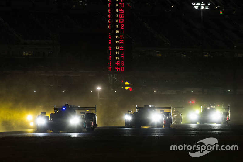 9. #10 Wayne Taylor Racing Cadillac DPi: Ricky Taylor, Jordan Taylor, Max Angelelli, Jeff Gordon