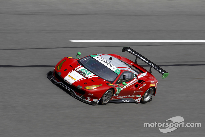 #63 Scuderia Corsa Ferrari 488 GT3: Christina Nielsen, Alessandro Balzan, Sam Bird, Matteo Cressoni