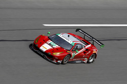 #63 Scuderia Corsa Ferrari 488 GT3: Christina Nielsen, Alessandro Balzan, Sam Bird, Matteo Cressoni