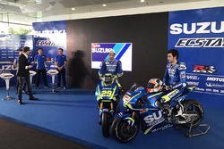 Andrea Iannone et Alex Rins avec la Suzuki MotoGP 2017