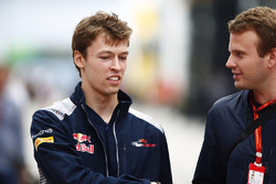 Daniil Kvyat, Scuderia Toro Rosso, talks to an Auto Motor und Sport reporter