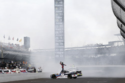 Race winner William Byron, JR Motorsports Chevrolet