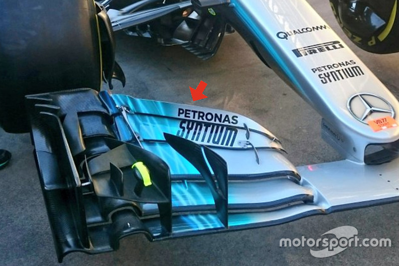 Sayap depan Mercedes W08