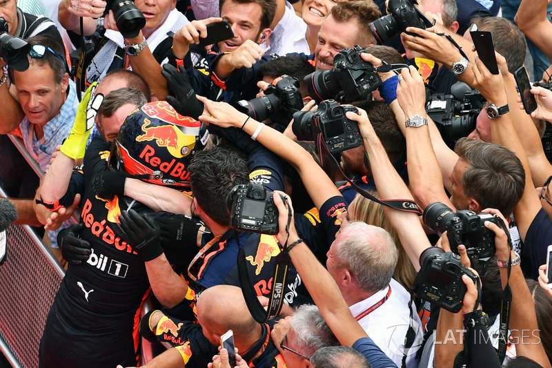 Победитель Макс Ферстаппен, Red Bull Racing