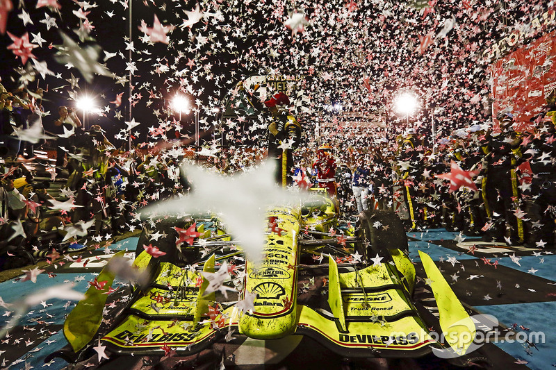 Simon Pagenaud, Team Penske Chevrolet celebrates in victory lane